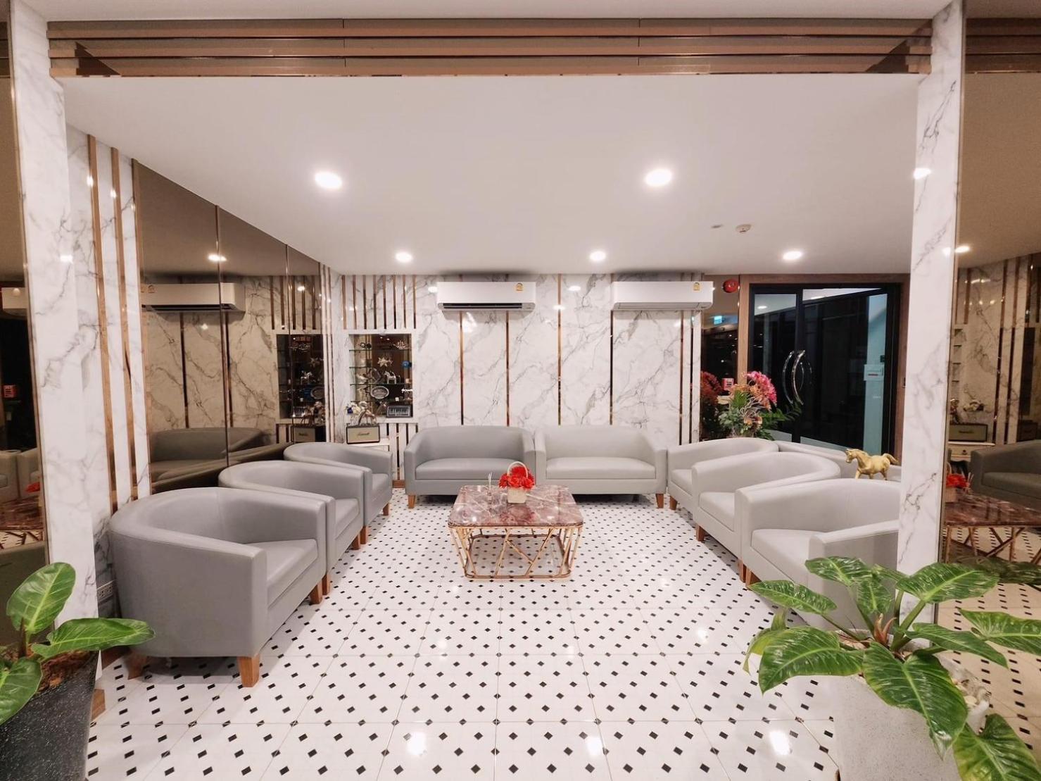 Nakara Hotel, 乌汶 外观 照片