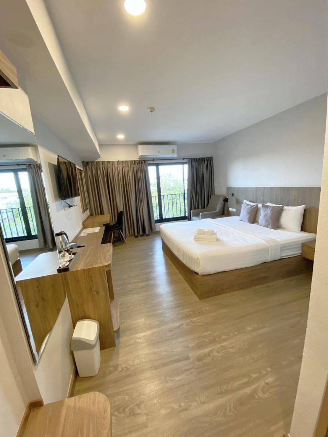 Nakara Hotel, 乌汶 外观 照片